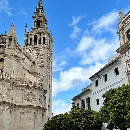 Lovely Loft Junto A La Giralda *