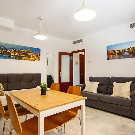 A Los Pies De La Alameda De Hercules Apartamento Sevilla