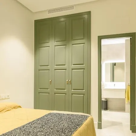 Luxury Palace *