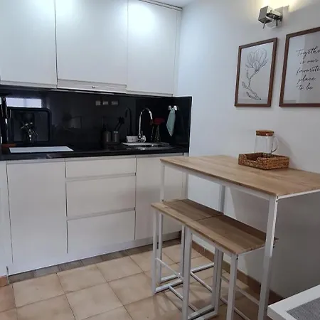 Centrica, Triana, Sevilla, Espana Apart-hotel *