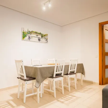 San Pages 3br Apartment Seville