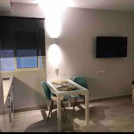 En Triana: Junto San Jacinto Parking Opcional Apartment