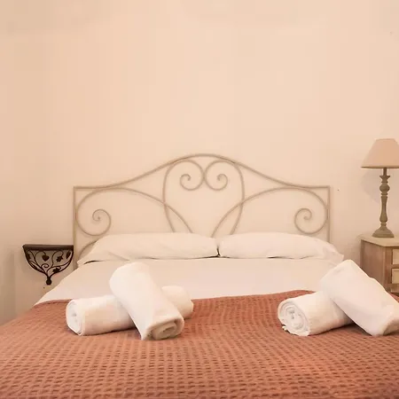 Romantico, Tranquilo, Centrico * Seville
