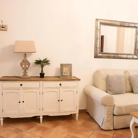 Romantico, Tranquilo, Centrico * Seville