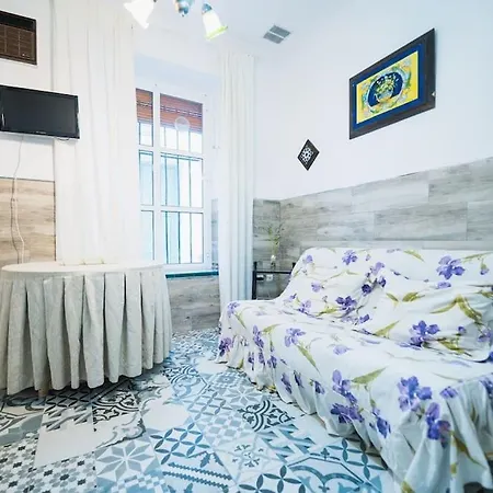 Apartment En El Barrio De San Lorenzo, Junto A La Basilica Del Gran Poder *