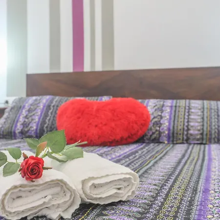 Galindo Center Premium Suites, Free Parking * Seville