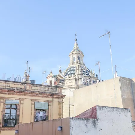 Galindo Center Premium Suites, Free Parking Apartment Seville