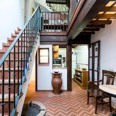 Casa vacanze Historic House In The Center