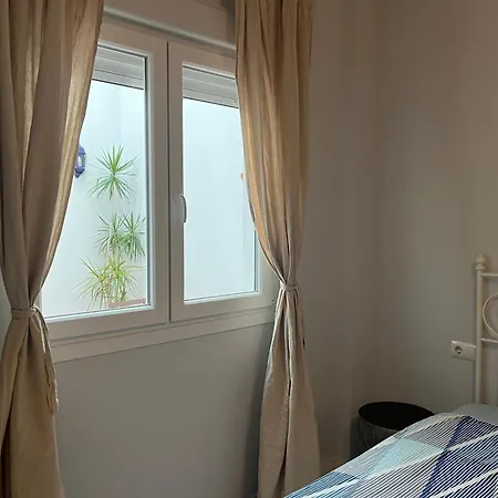 Traditional House In Triana Apartment