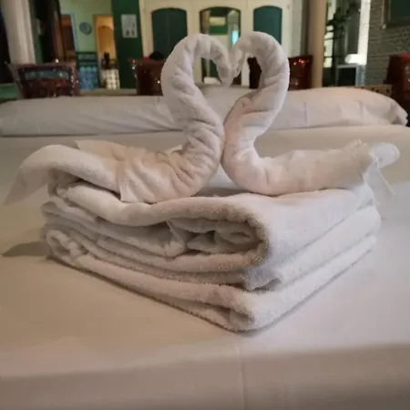 Avenida Andalucia - Solo Adultos * Sevilha