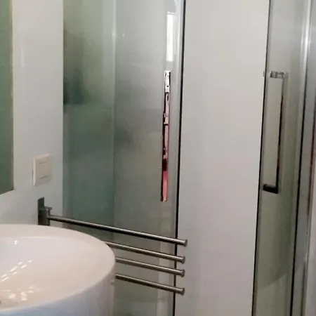 Precioso Duplex Reina Mercedes 5 Minutos Hospital Seville