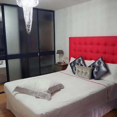 Precioso Duplex Reina Mercedes 5 Minutos Hospital * Seville