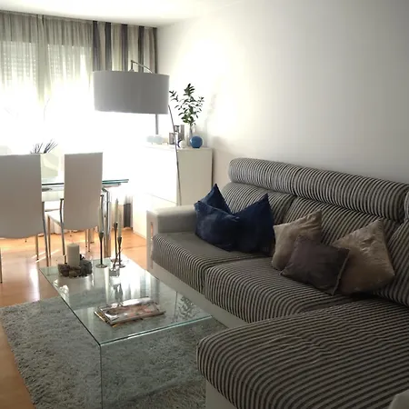 Apartment Precioso Duplex Reina Mercedes 5 Minutos Hospital *