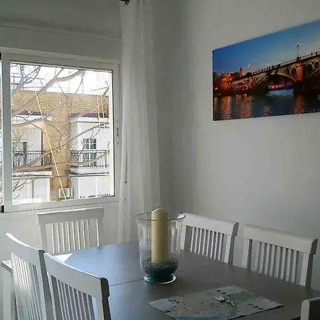 Apartment Triana Y Arte *