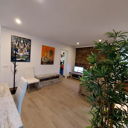 Santa Clara, Vicino L'alameda Siviglia