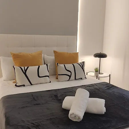 Triana Centro Apartment *