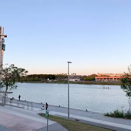 Disfruta Desde Triana Junto Al Rio *