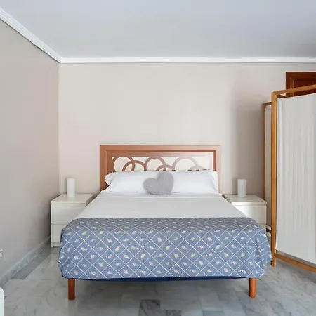 Apartment Luminosity Square Studio. Francos 14 Seville
