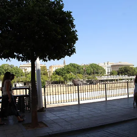 Luisahouse, En El Corazon De Y Triana *