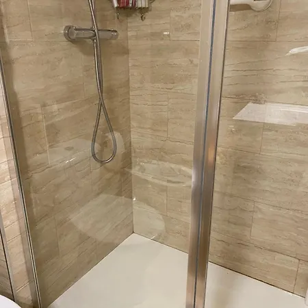 Shared Apartment! Piso Compartido! общая квартира! Homestay *