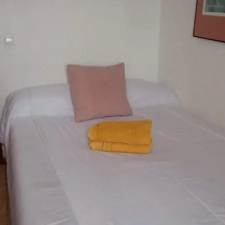 Privadas Con Cama Doble En Homestay Seville