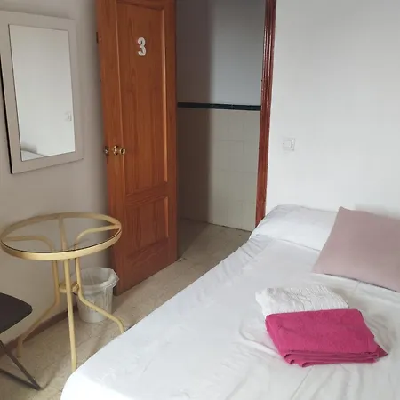 Privadas Con Cama Doble En * Seville