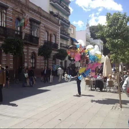 Apartment San Jacinto Triana Location