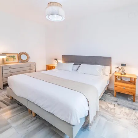 Flipanddo Triana Apartment Seville