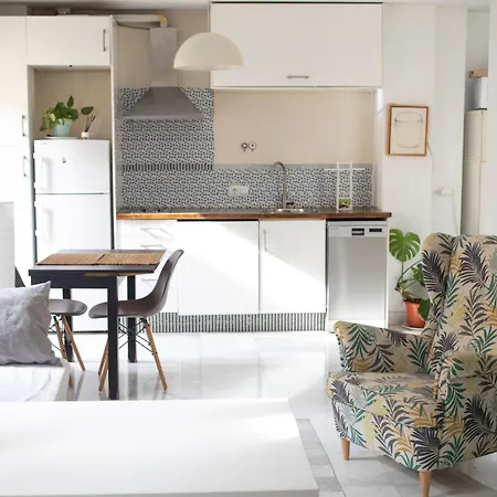 Atico Con Balcon En Pleno Centro * Seville