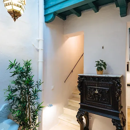 Holiday home Independent Beautiful House Center With Private Parking