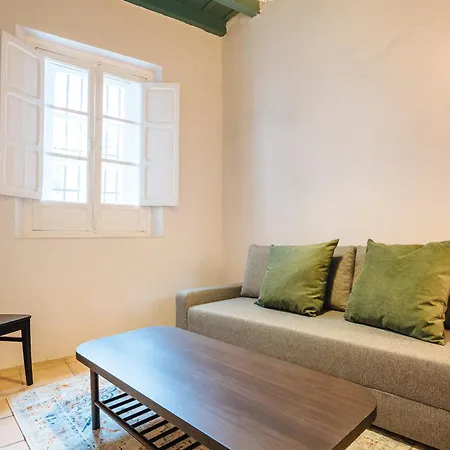 Independent Beautiful House Center With Private Parking