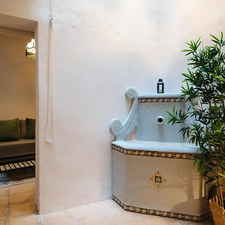 Holiday home Independent Beautiful House Center With Private Parking