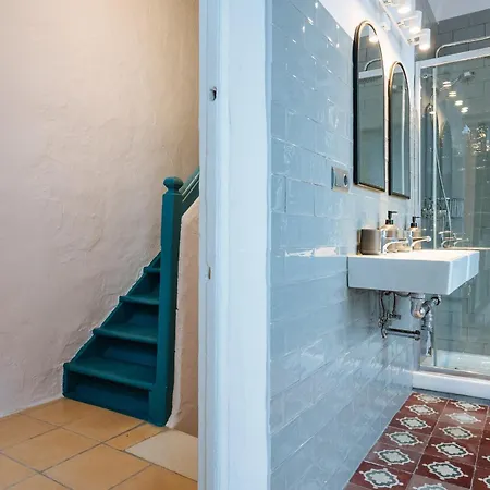 Holiday home Independent Beautiful House Center With Private Parking