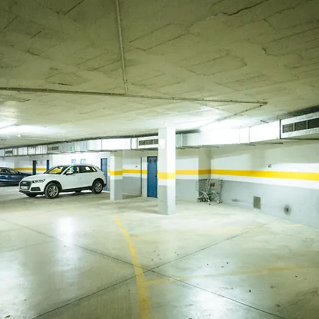 Acogedor Piso Con Parking Santa Justa