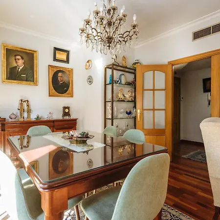 Acogedor Piso Con Parking Santa Justa