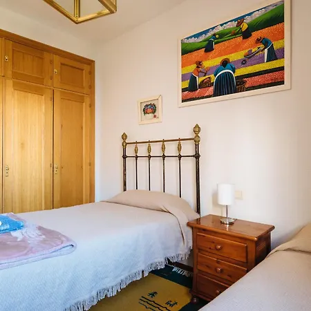 Acogedor Piso Con Parking Santa Justa