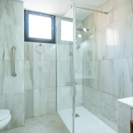 Acogedor Piso Con Parking Santa Justa Apartamento *