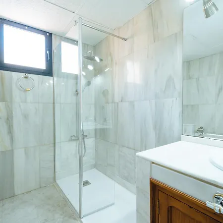 Acogedor Piso Con Parking Santa Justa Apartment *