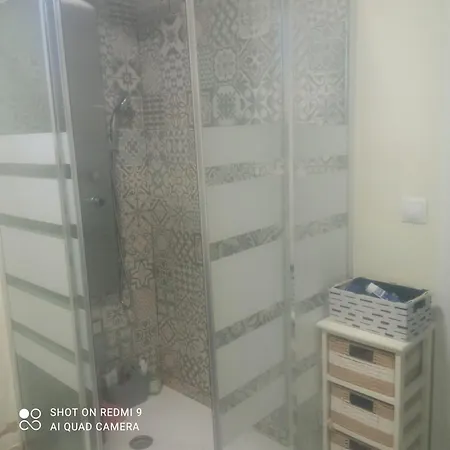 Homestay En Piso Acogedor Y Muy Bien Ubicado *