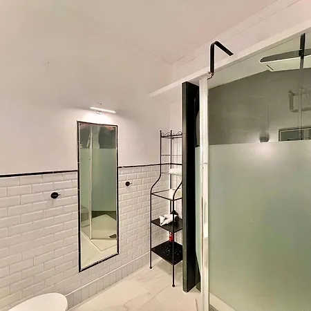 House -rooftop&jacuzzi -stayinseville Villa *