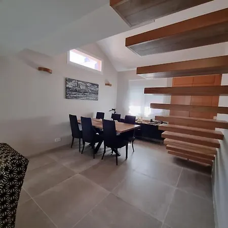 Casa Familiar En Apartment *