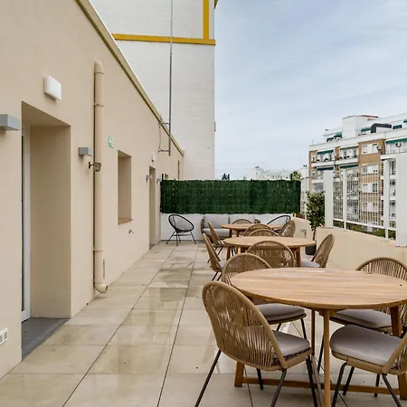 Limehome Ronda De Capuchinos Apartment