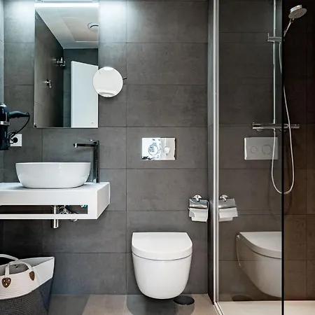 Limehome Ronda De Capuchinos Apartamento Sevilla