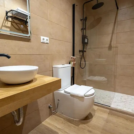 The Clover Guest house Seville