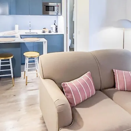 Hotel The Honest & 4*