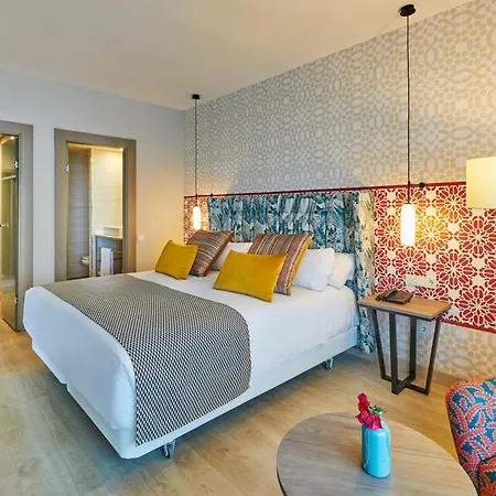 Hesperia 4*
