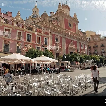 Sweet Catalina-centric 4 Guests Apartment Seville