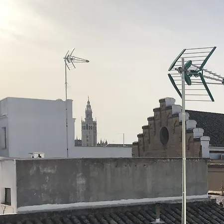 In V33-b Sevilla