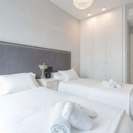 Modern And Luxurious -3 Bdr 2bth- Pastor Y Landero * Seville