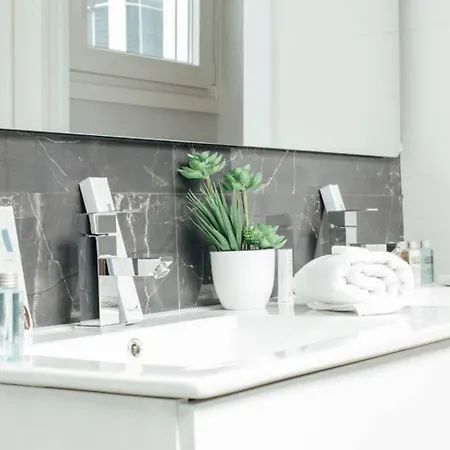 Modern And Luxurious -3 Bdr 2bth- Pastor Y Landero Apartment